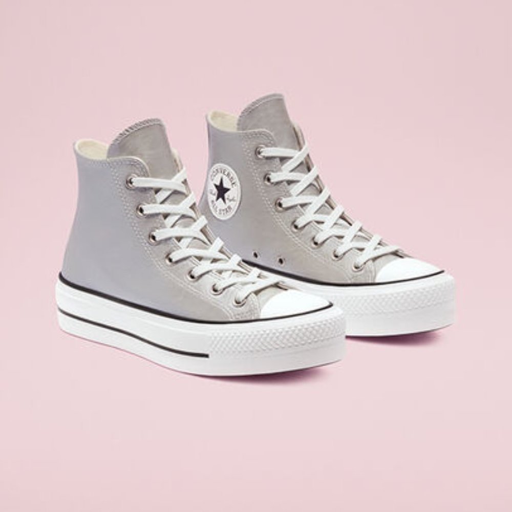 NIB Metallic Platform Chuck Taylor – Women's 10
